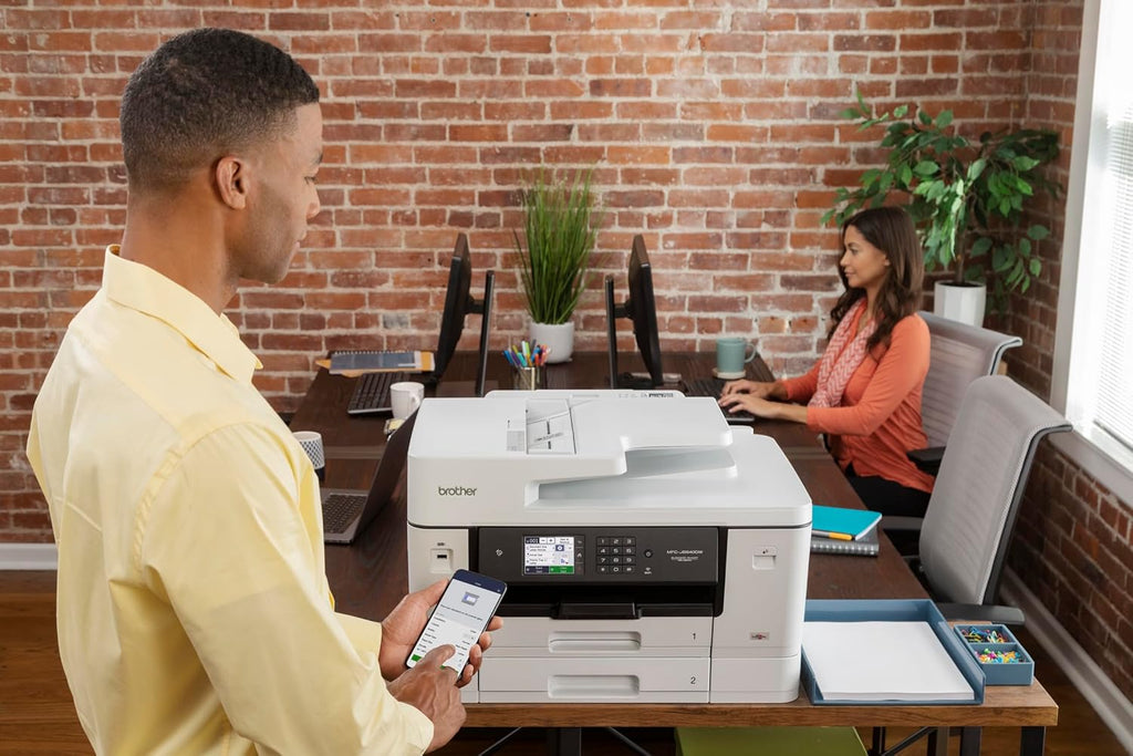 Brother MFC-J6940DW DIN A3 4-in-1 Farbtintenstrahl-Multifunktionsgerät (2 x 250 Blatt Papierkassette, Drucken, scannen, kopieren, faxen), Weiß, Mittel