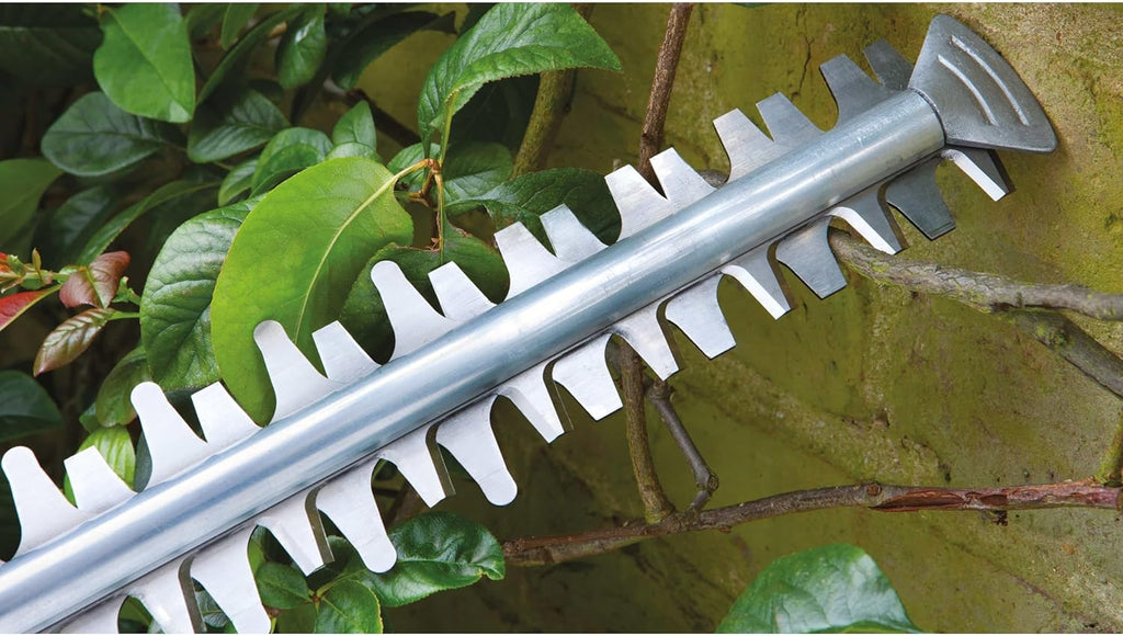 Bosch Heckenschere AdvancedHedgeCut 65 (500 Watt, Messerlänge: 65 cm, für große Hecken, Messerabstand: 34 mm, im Karton)