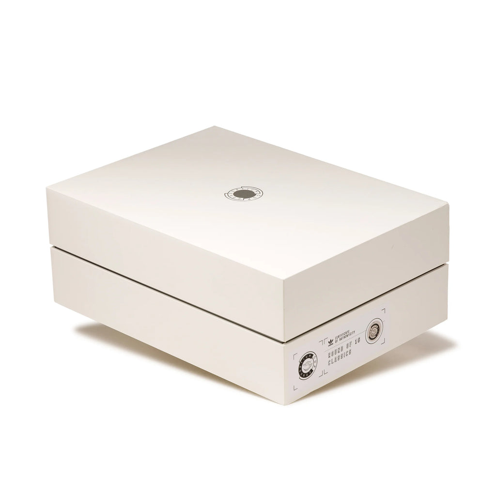 Drei Streifen x End. ZX 8000  *Consortium Cup*