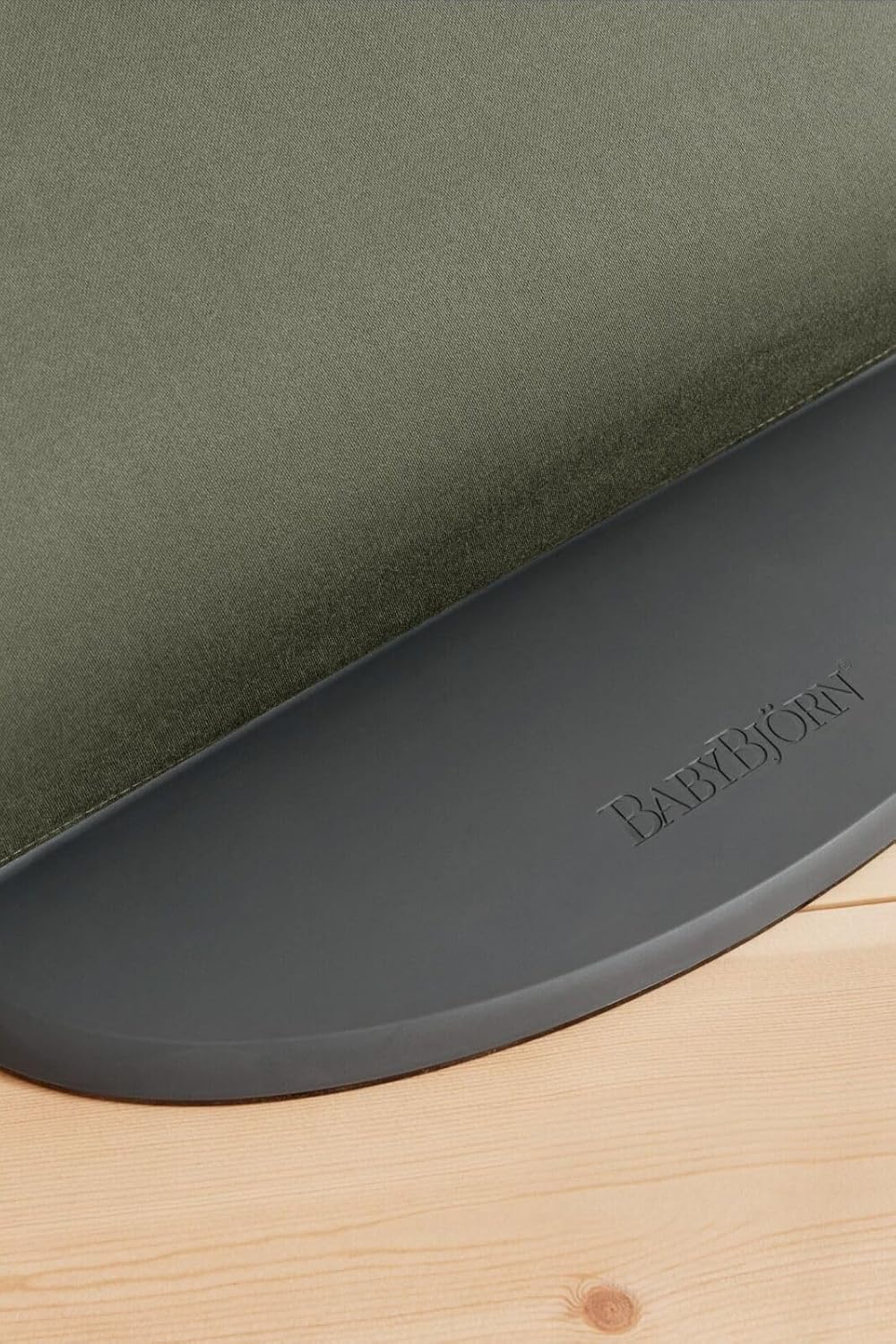 BabyBjörn Babywippe Bliss, Gewebt, Blütenblatt-Steppung, Sandgrau